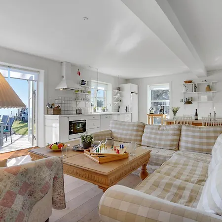 Four-bedroom In Hesselager