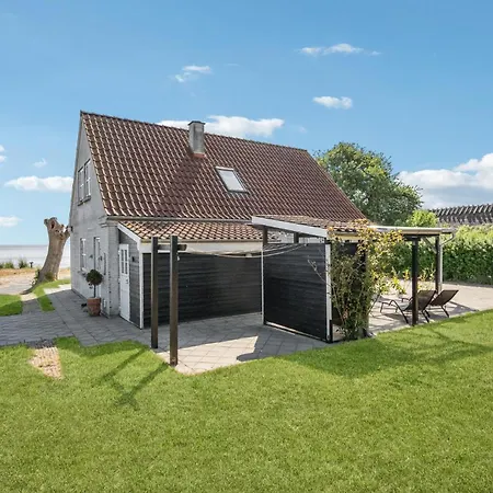 Four-bedroom In Hesselager