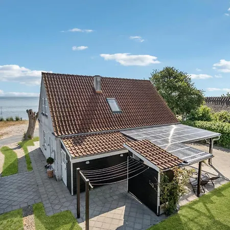 Four-bedroom In Vakantiehuis *